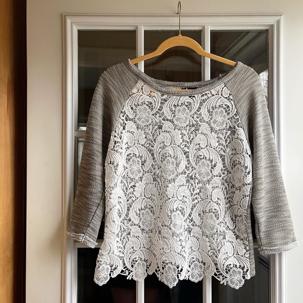 Lace front 3/4 sleeve top
